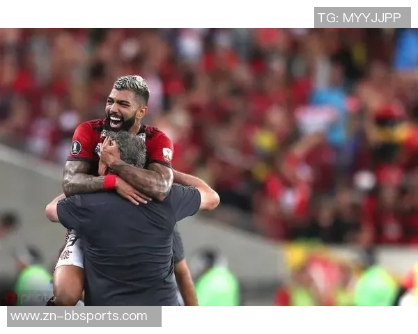 罗马诺透露佩雷茨体检已通过南安普顿850万欧元买断条款生效