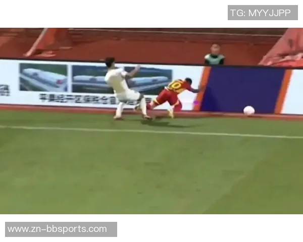 朱艺对阿萨莫阿遭遇表示心痛并呼吁中足联制定广告牌设置规范 朱艺对阿萨莫阿遭遇表示心痛并呼吁中足联制定广告牌设置规范